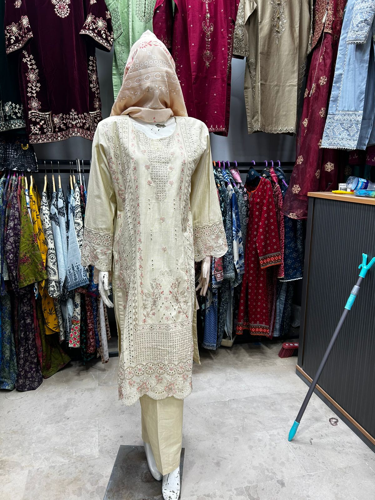 Elegant Beige Khaddar 3-Piece Pakistani Outfit